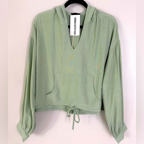 Lumiere Tops - Urban Outfitters Lumiere Sage Crop Hoodies in Medium. New with tag